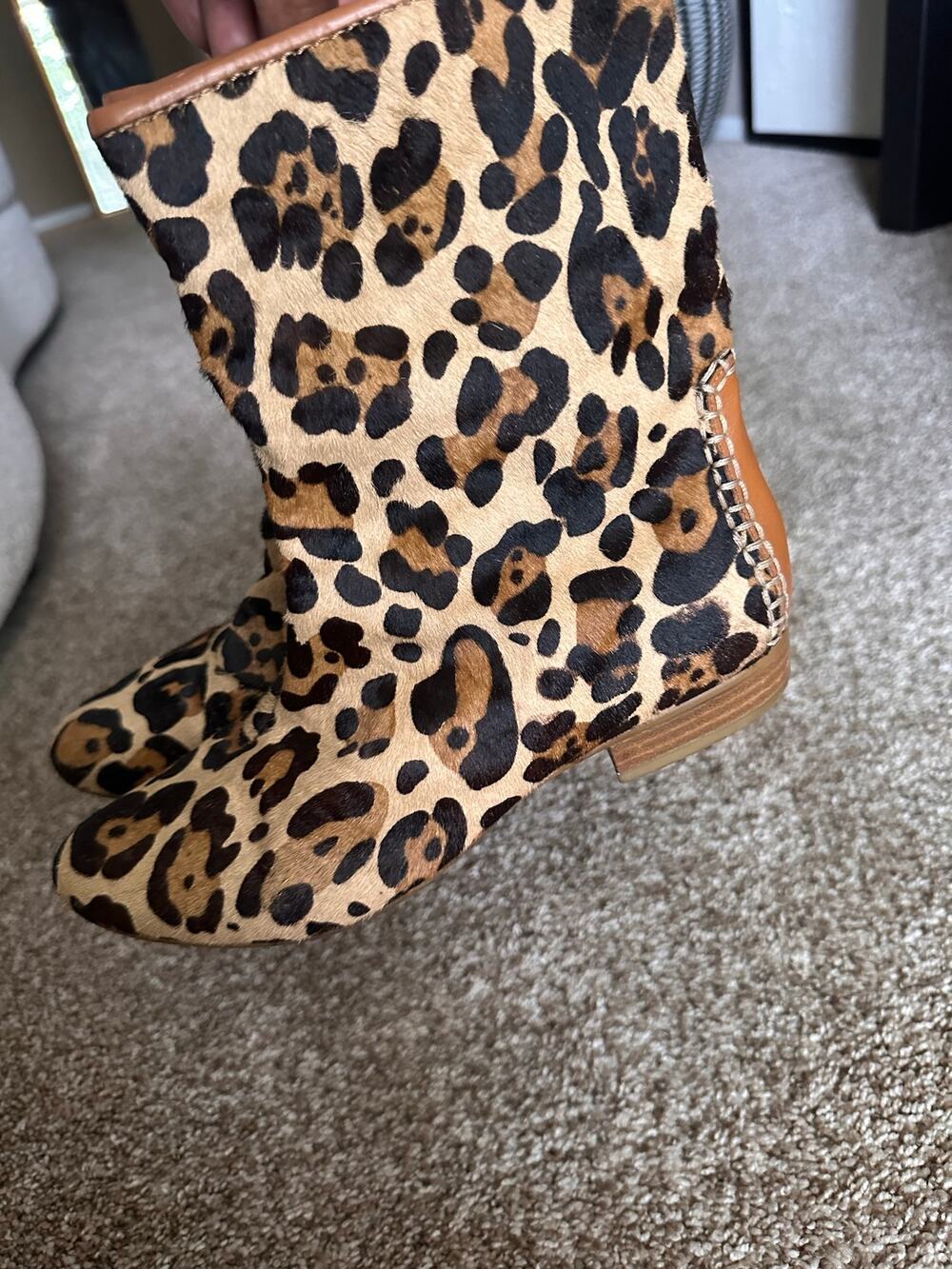 B. Makowsky Leopard Print Calf Hair Low Heel Booties Size 8
